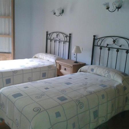 Viviendas Rurales Aldea De Dosamantes Pesaguero-La Parte Exterior foto