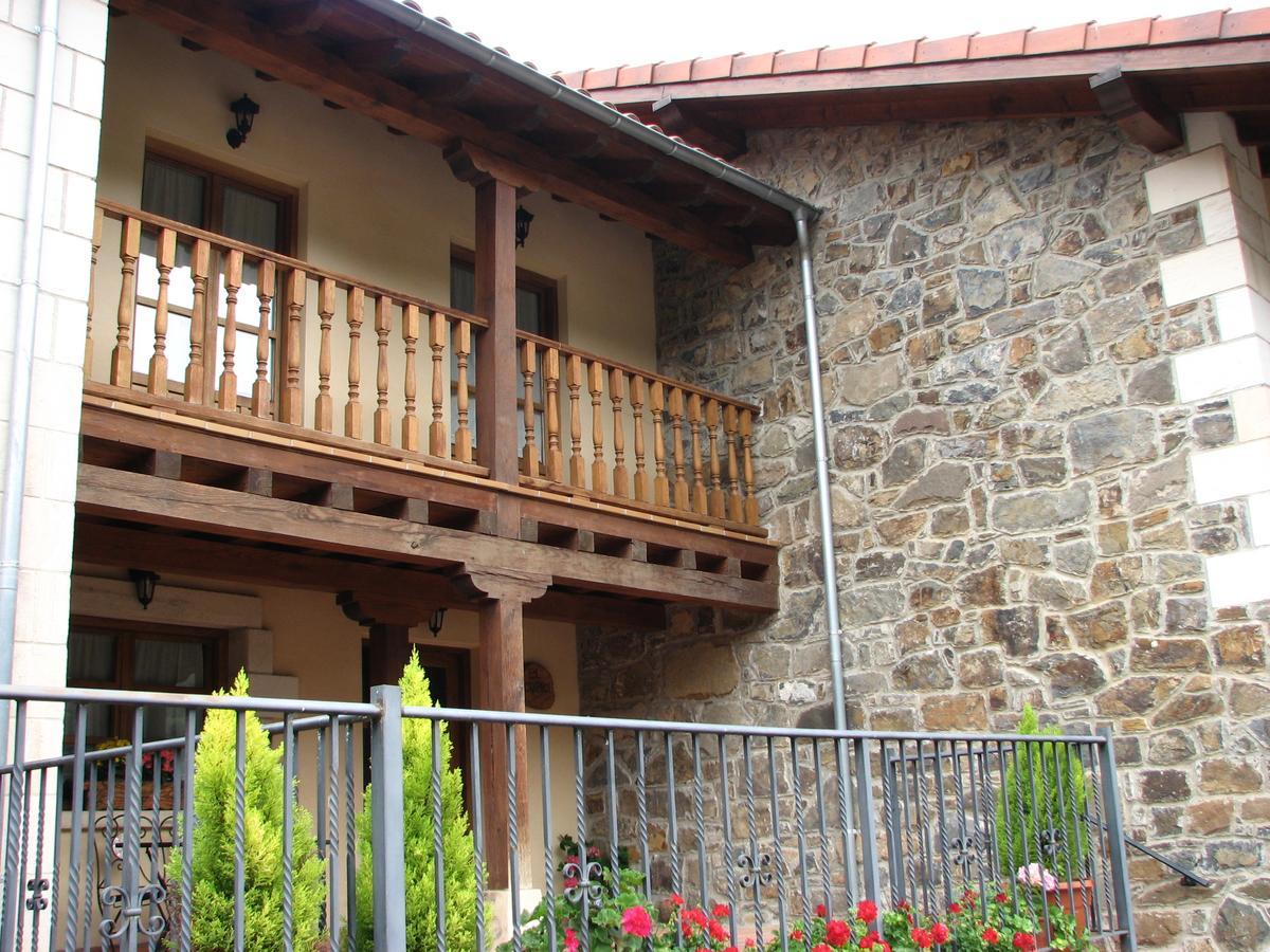Viviendas Rurales Aldea De Dosamantes Pesaguero-La Parte Exterior foto